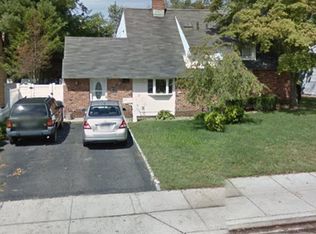 215 Orchid Rd, Levittown, NY 11756