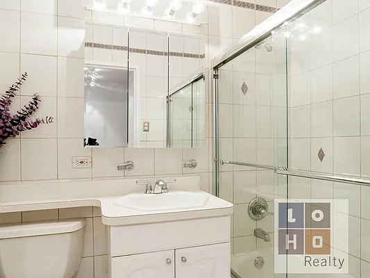 Sold by LoHo Realty | media 10