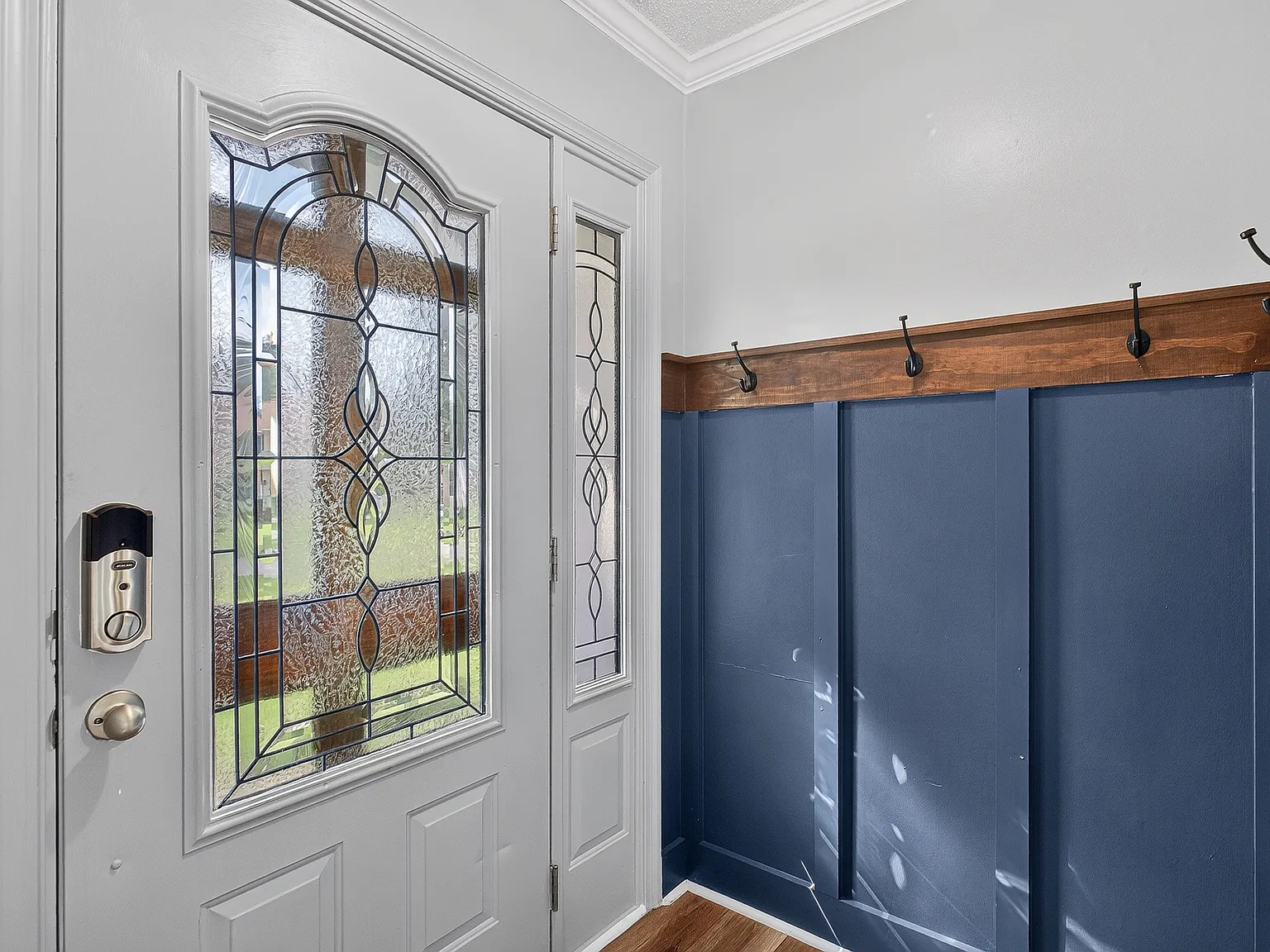 4 bed, 1976 sqft, $2,200 — Photo 3