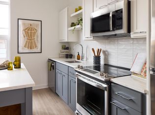 4050 Garden City Dr #120, Hyattsville, MD 20785