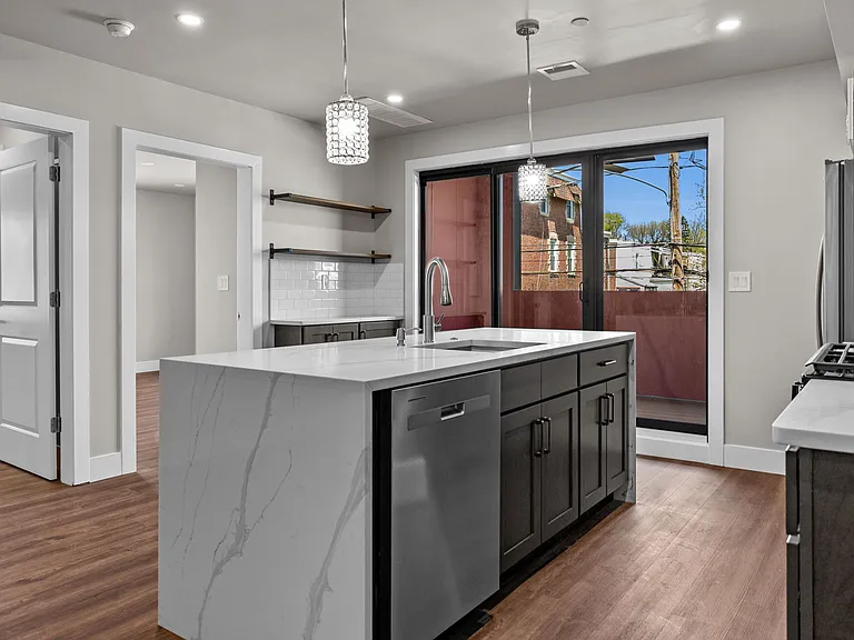 77 E Pastorius St #4 — Photo 16