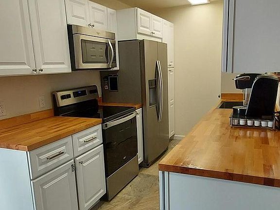 4th image of 1804 Saunders Way
