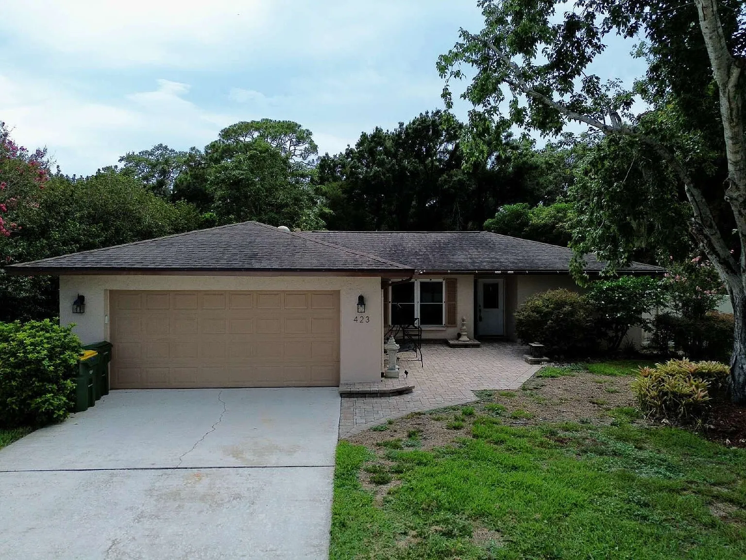 3 bed, 2.0 bath, 1821 sqft, $2,700 — Photo 3