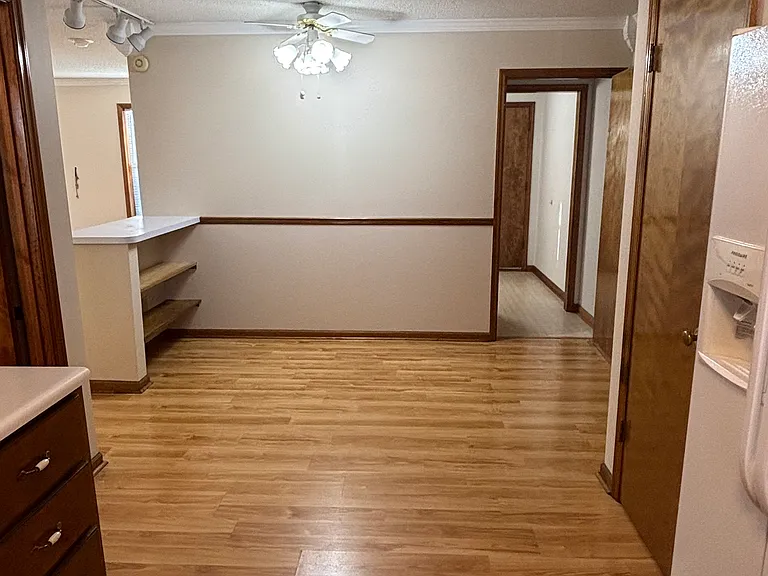 Kitchen with breakfast nook