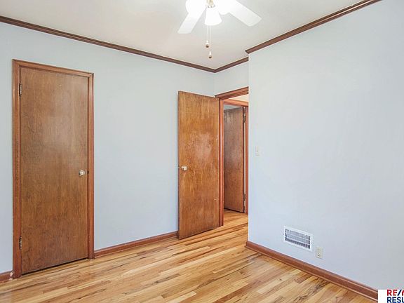 2nd image of 4916 Gretchen Ave