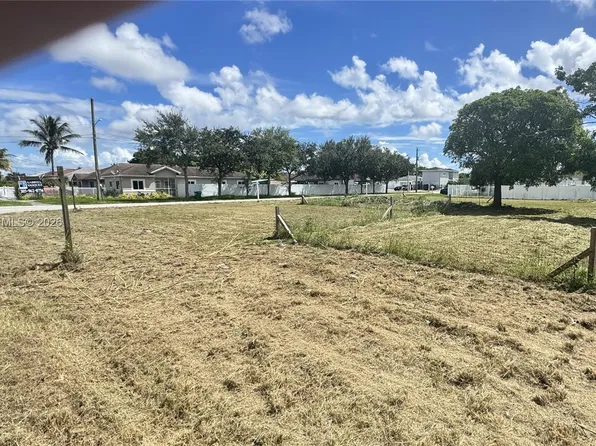 12208 SW 220th St, Miami, FL 33170