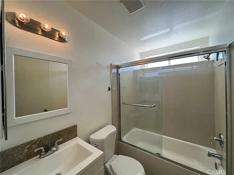 1211 Huntington Dr #H — Photo 11