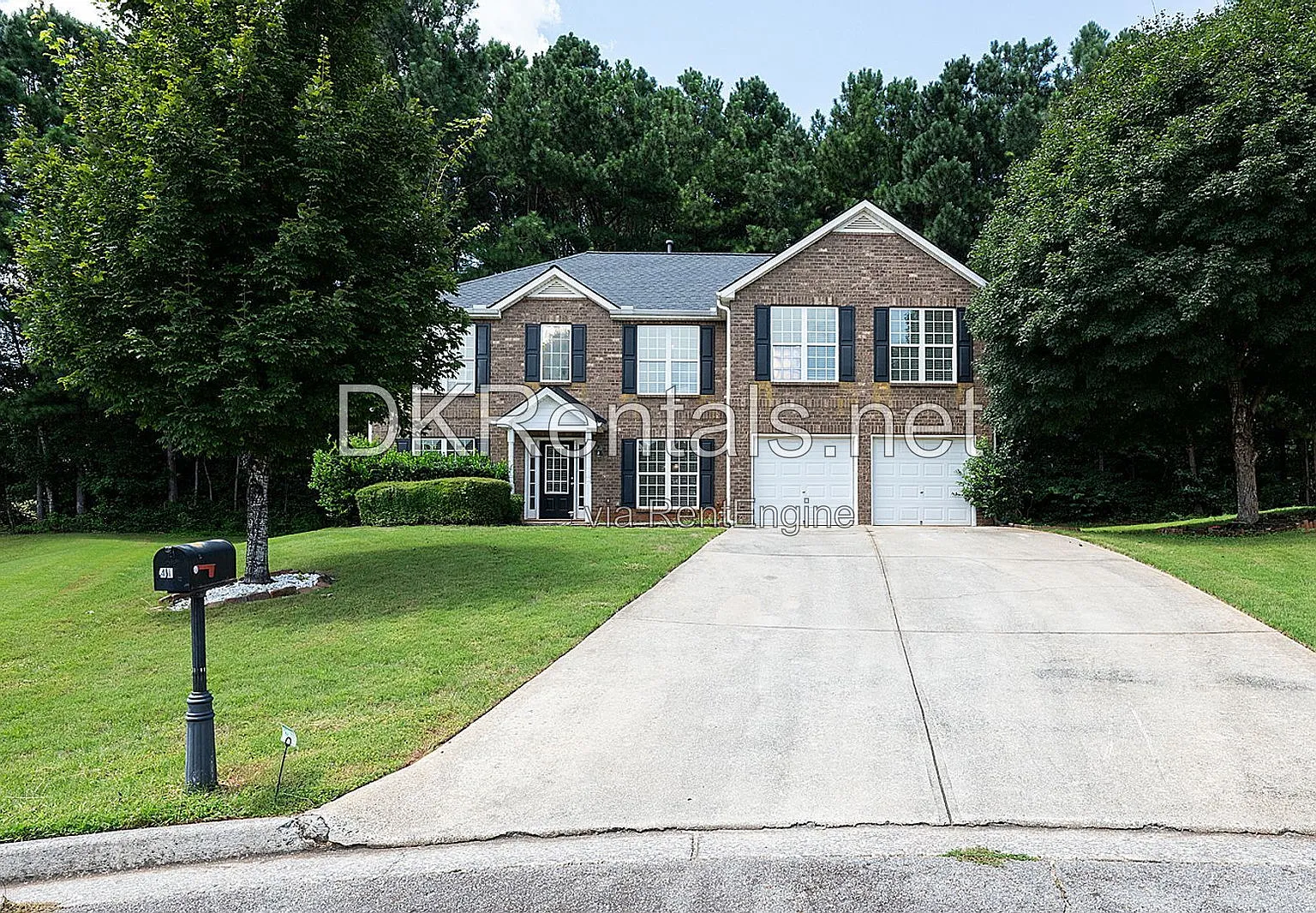 5 bed, 3.5 bath, 2836 sqft, $2,700 — Photo 2
