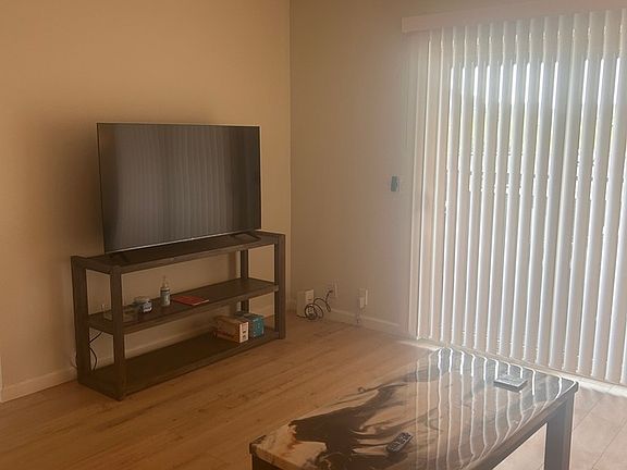 2nd image of 4150 E Cactus Rd Unit 216