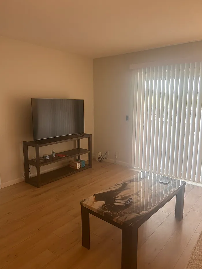 Building Photo - 4150 E Cactus Rd #216