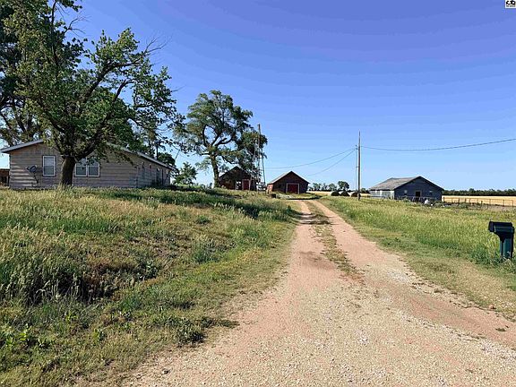 2nd image of 2616 Kiowa Rd