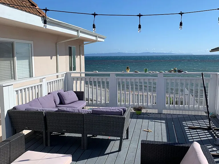6653 Del Playa Dr — Photo 24