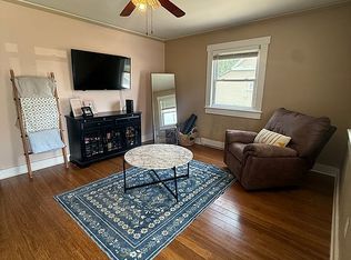 12 W Hunter St, Sullivan, IL 61951