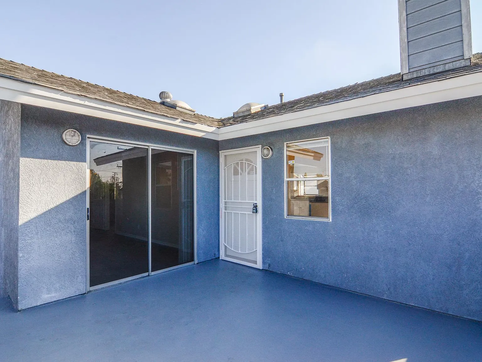 3118 Theresa St — Photo 3