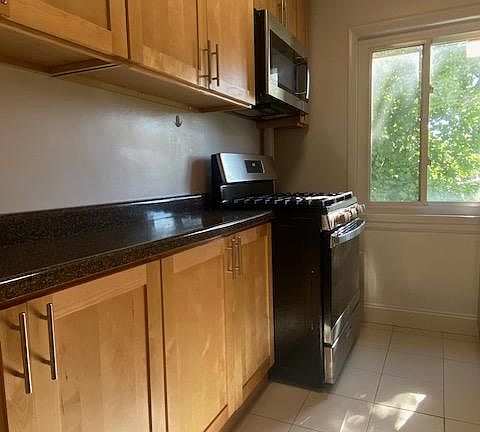 kitchen left
