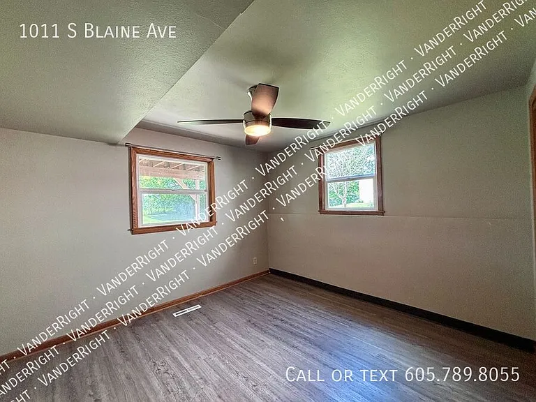 1011 S Blaine Ave — Photo 9