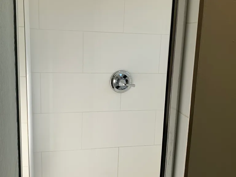 1st Flore bedroom #1 bathroom