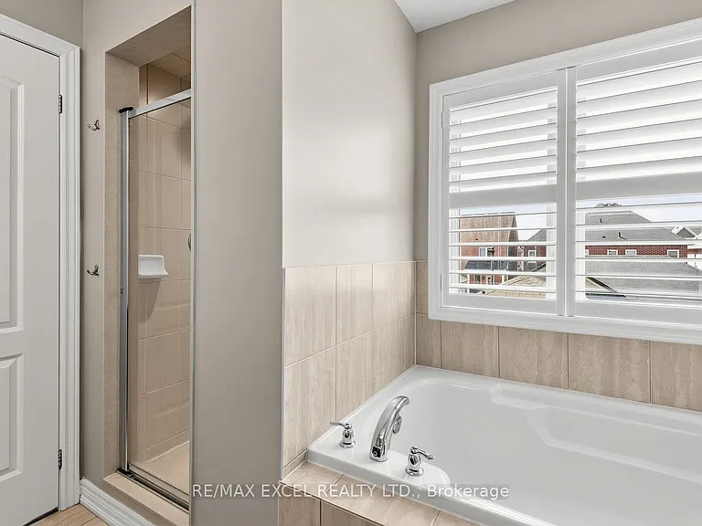 25 Demott Ave — Photo 20