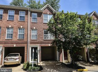 8076 Sebon Dr, Vienna, VA 22180