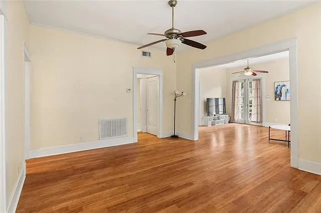 2503 Calhoun St — Photo 5