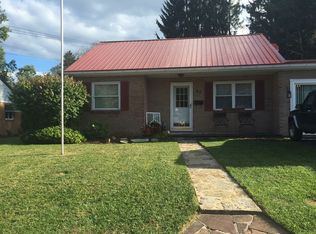 64 Boggess St, Buckhannon, WV 26201