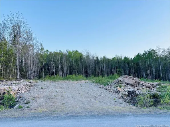 146 Smith Rd, Hanwell, NB E3E 2C4