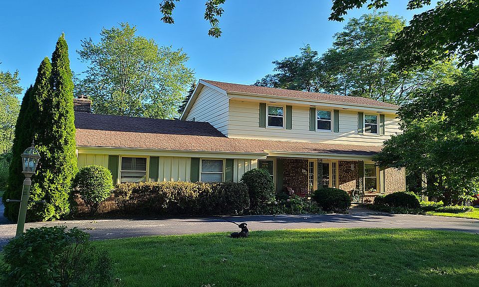 1st image of 9245 N Waverly Dr
