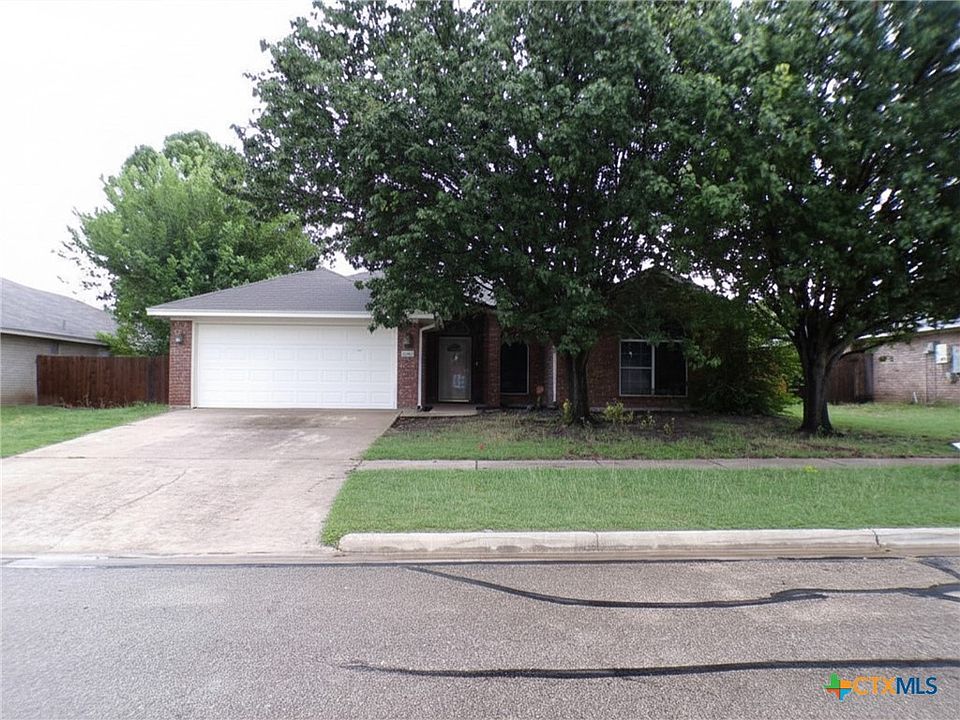 1st image of 3100 Wisteria Ln
