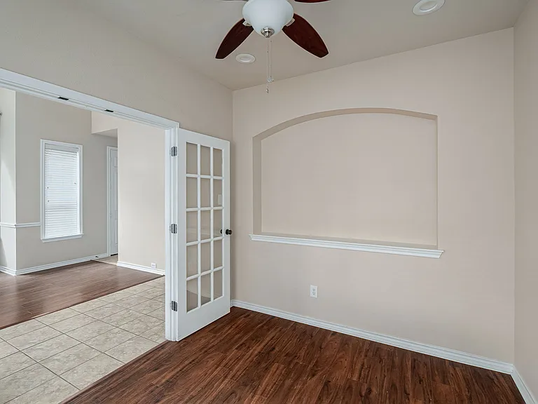 11152 Seguin Dr — Photo 4