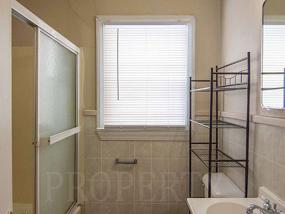 4th image of 1810 W 7th St