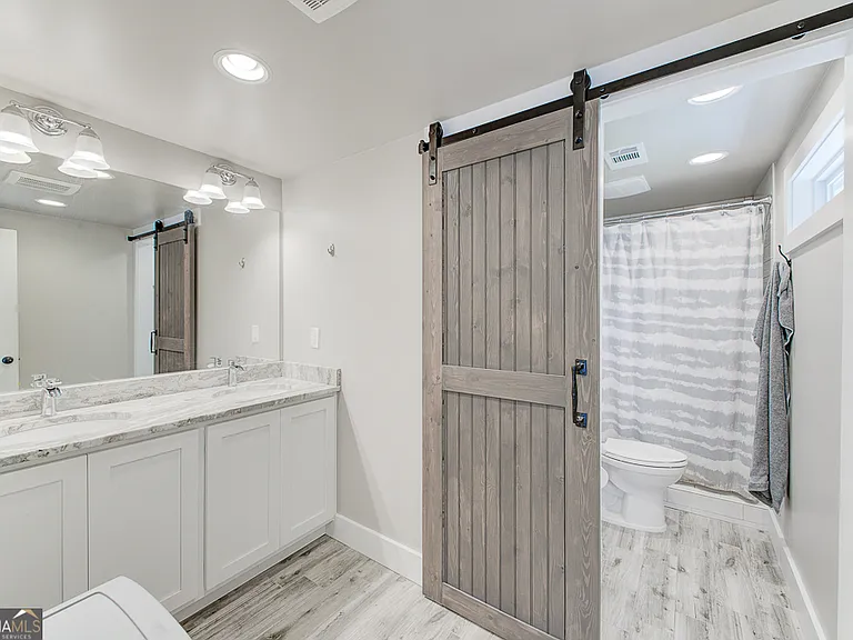 209 Cedar Dr — Photo 22