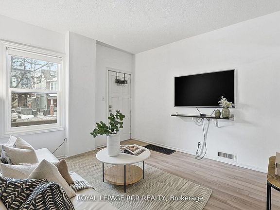 4th image of 257 Rhodes Ave