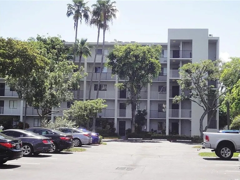 2213 Cypress Island Dr #308 — Photo 1