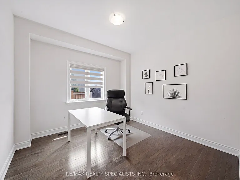 120 Milby Cres — Photo 26