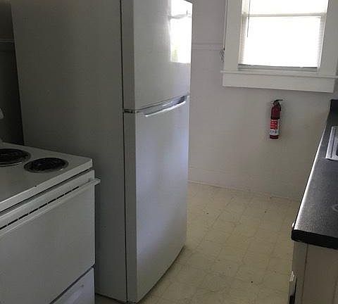 3rd image of 1003 W Martin Luther King Blvd