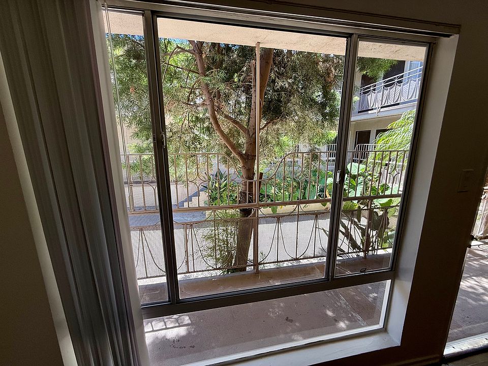 Most units have courtyard views