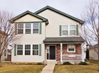 21540 Cormorant St, Crest Hill, IL 60403