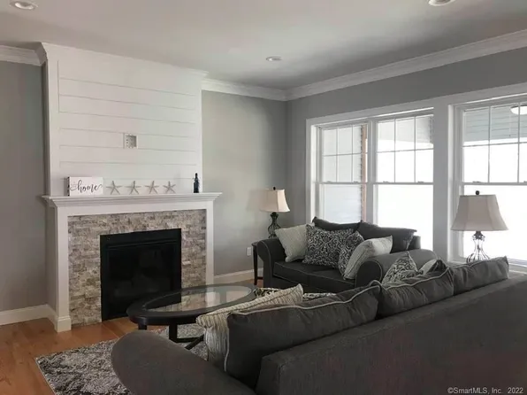 12 Kaatskill Lane, East Lyme, CT 06357