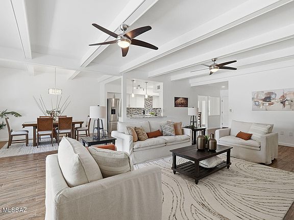 4th image of 5822 N Camino Esplendora