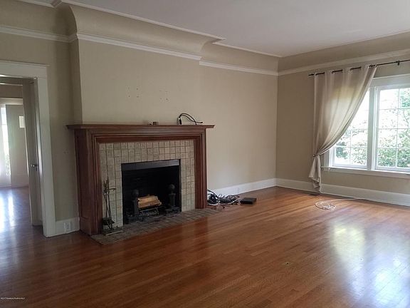 5th image of 1825 S El Molino Ave