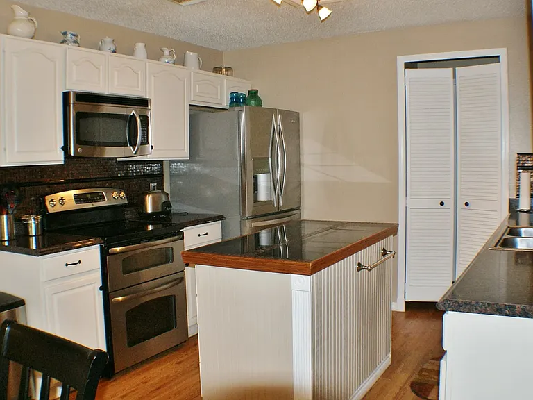 335 Stone Point — Photo 11