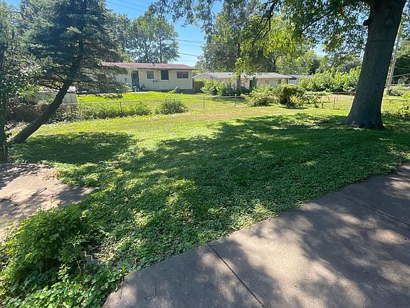 3rd image of 2310 Hummingbird Dr