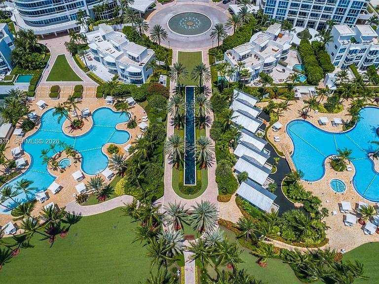 100 S Pointe Dr #2506 — Photo 31