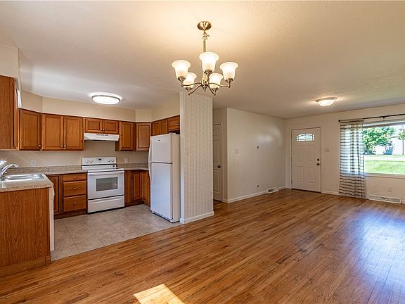 5th image of 1312 Clement Ave