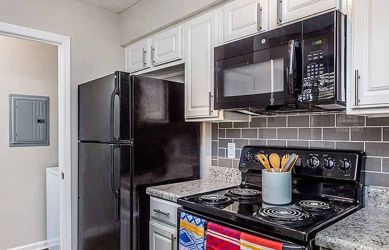 The Gregory North and South Apartment Homes — Photo 35