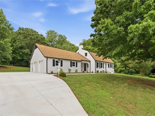 3721 Herchel Ln, Winston Salem, NC 27106