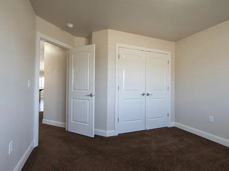986 Camel Springs Dr — Photo 57