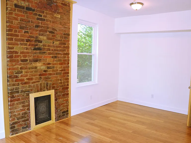 221 Renner St #2 — Photo 23