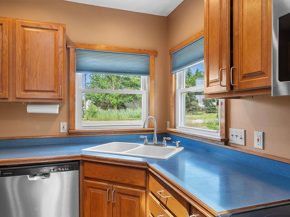 28079 Goddard Rd, photo 13