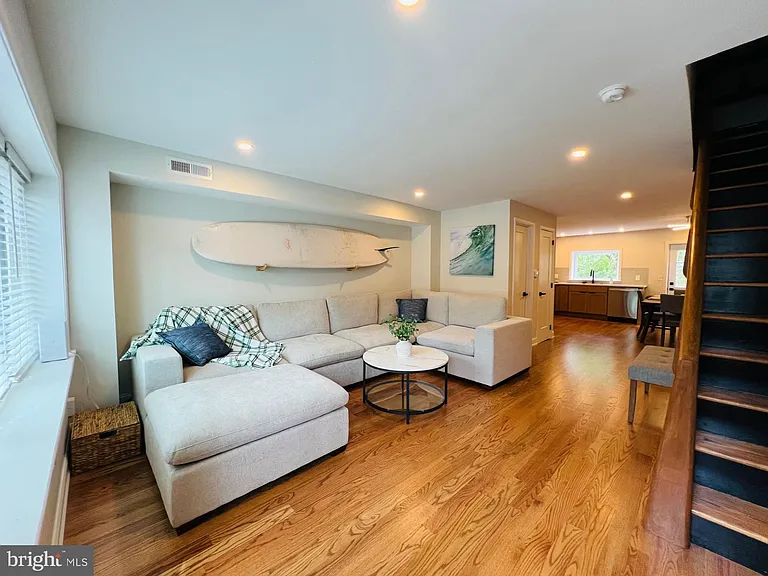 4735 Sheldon St — Photo 10